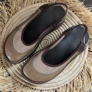 CHACO Women’s Devotee Slingback Ballet Flat Sandal Tan Leather Canvas 5.5